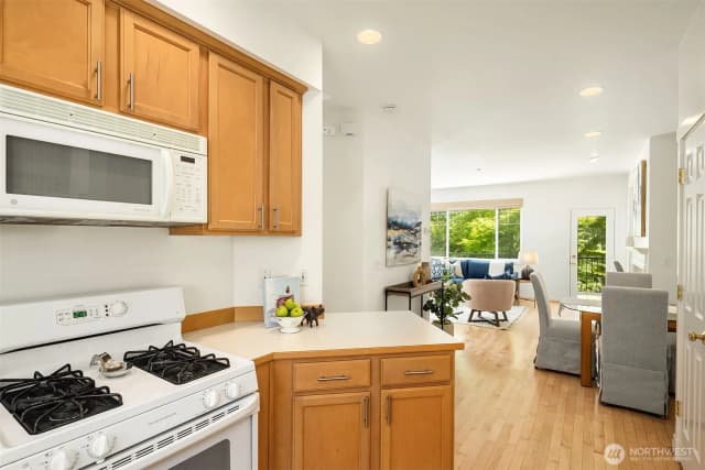 Property photo for 15428 135th Place Ne #36b, Woodinville photo 5