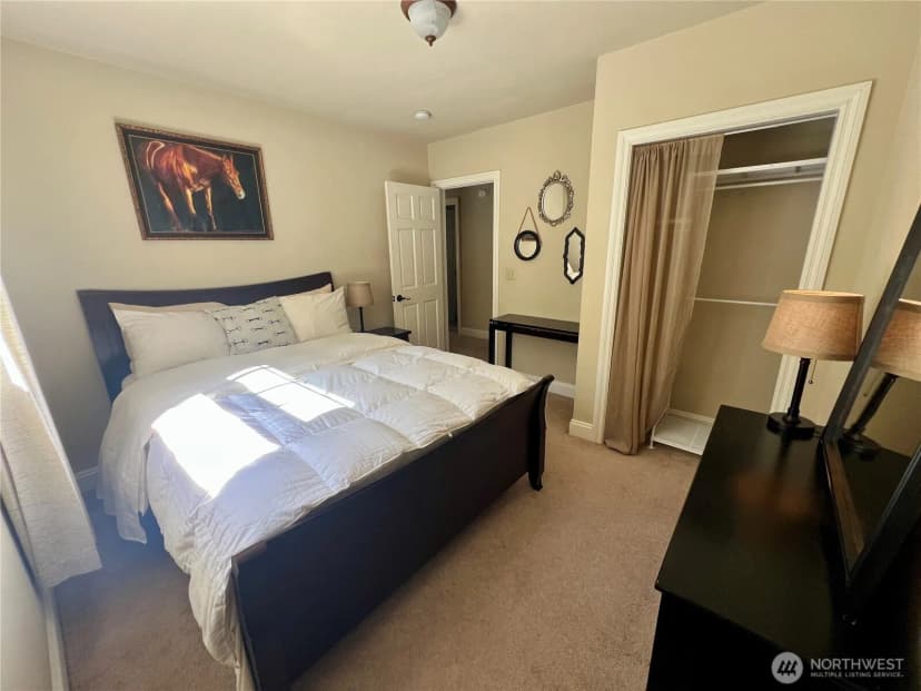Property photo for 17514 W Riverside Drive, Bothell photo 20