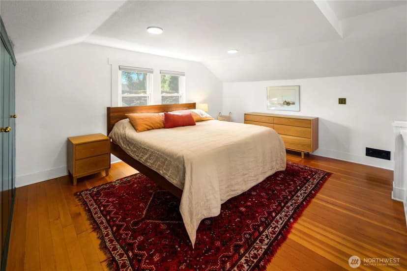 Property photo for 4023 47th Avenue Sw, Seattle photo 31