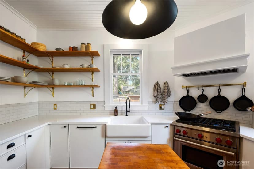 Property photo for 4023 47th Avenue Sw, Seattle photo 15