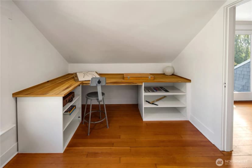 Property photo for 4023 47th Avenue Sw, Seattle photo 35
