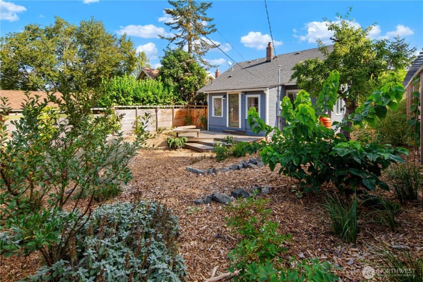 Property photo for 4023 47th Avenue Sw, Seattle photo 37