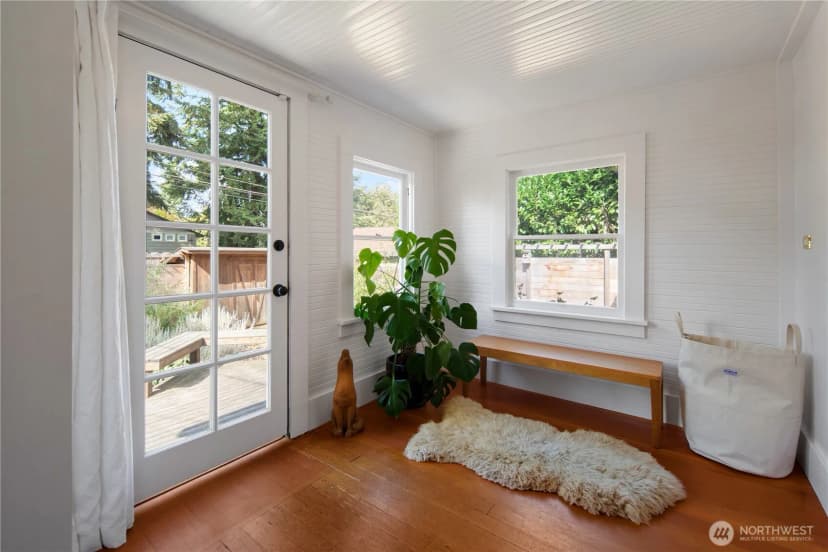 Property photo for 4023 47th Avenue Sw, Seattle photo 24