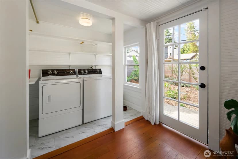 Property photo for 4023 47th Avenue Sw, Seattle photo 23