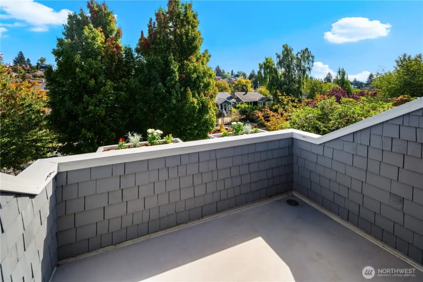 Property photo for 4023 47th Avenue Sw, Seattle photo 34