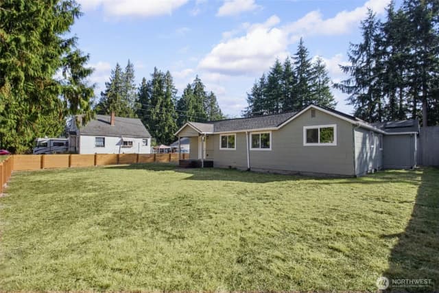 Property photo for 7425 Mcdougall Avenue, Everett photo 2