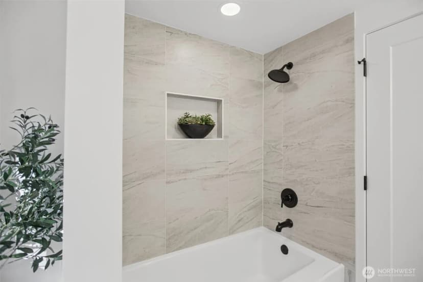 Property photo for 7425 Mcdougall Avenue, Everett photo 18
