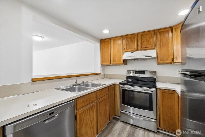 Property photo for 134 116th Street #h11, Seattle photo 10