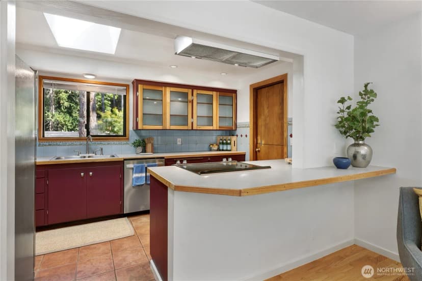 Property photo for 3332 Ne 178th Street, Lake Forest Park photo 10
