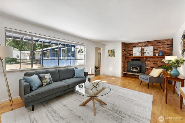 Property photo for 3332 Ne 178th Street, Lake Forest Park photo 5