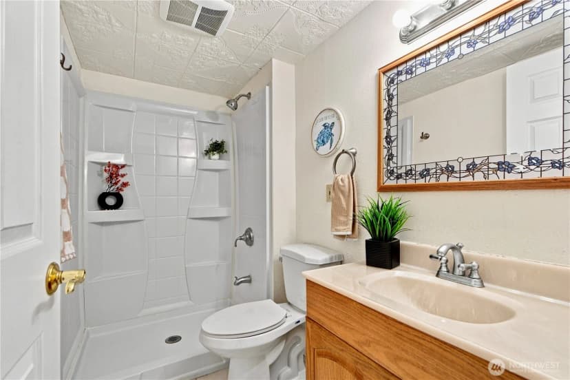 Property photo for 3849 166th Avenue Se, Bellevue photo 12