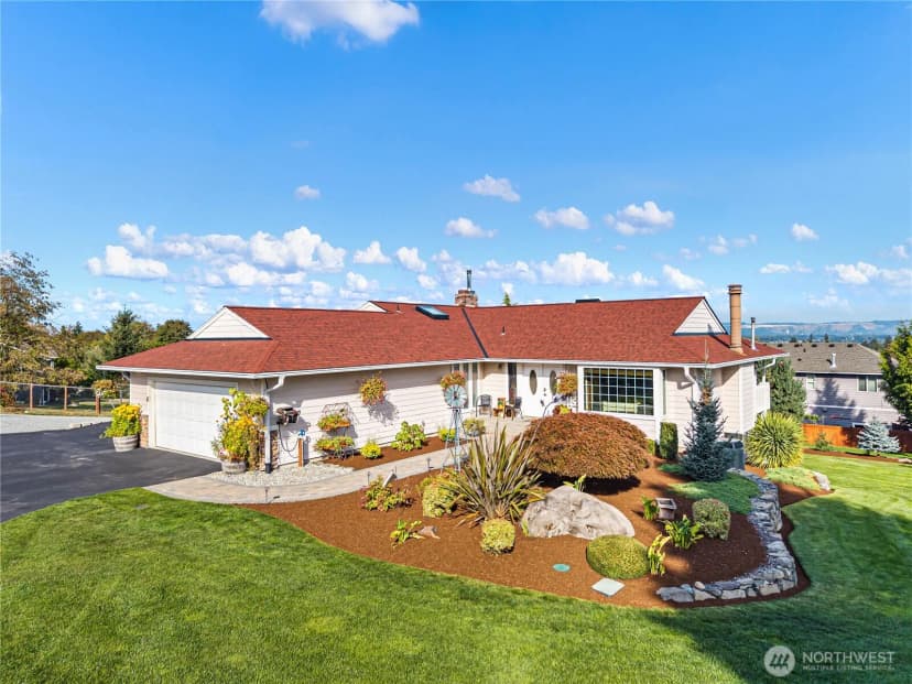 Property photo for 8203 Woodland Avenue E, Puyallup