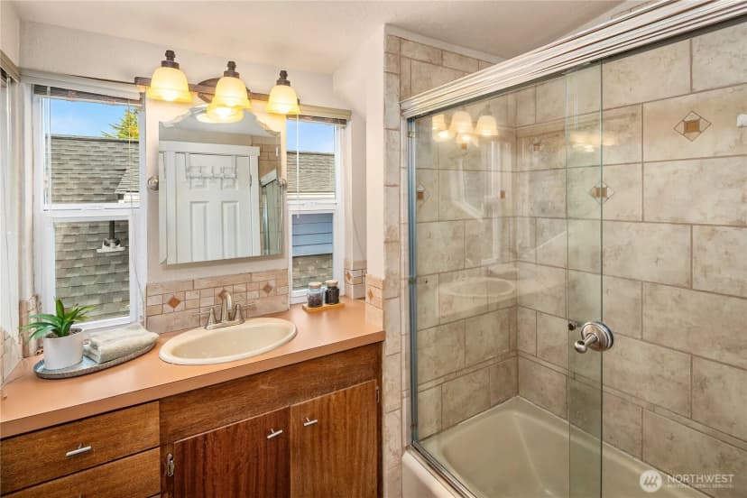 Property photo for 14516 37th Avenue Ne, Lake Forest Park photo 29