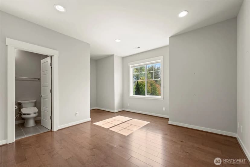 Property photo for 9818 Ne 162nd Street, Bothell photo 22