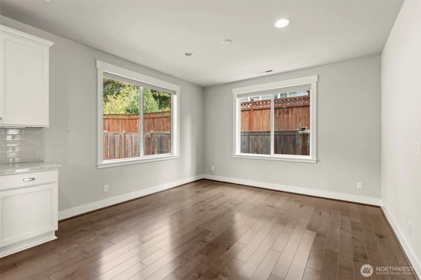 Property photo for 9818 Ne 162nd Street, Bothell photo 7