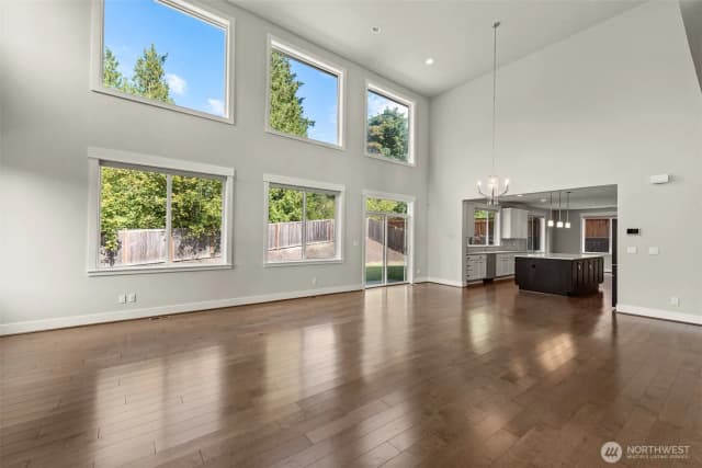 Property photo for 9818 Ne 162nd Street, Bothell photo 4