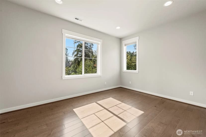 Property photo for 9818 Ne 162nd Street, Bothell photo 24