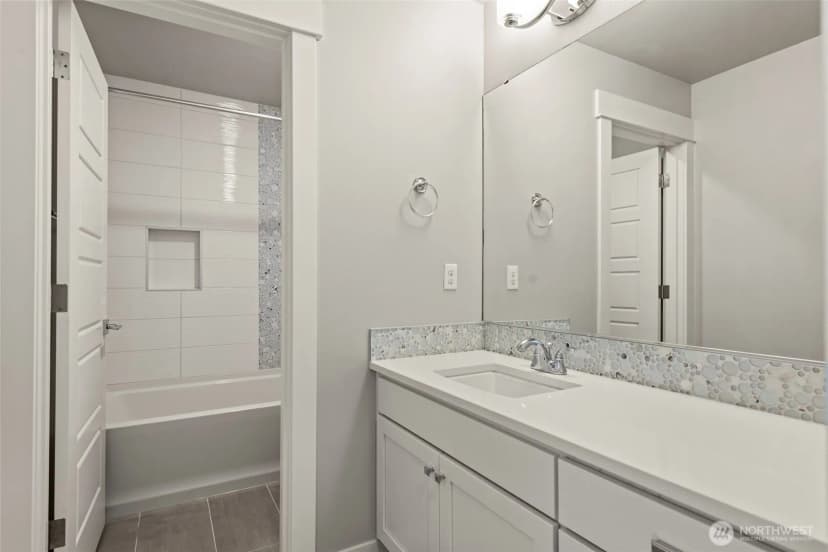 Property photo for 9818 Ne 162nd Street, Bothell photo 25