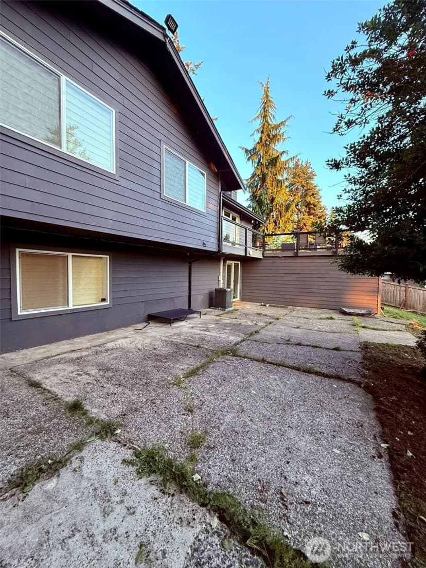 Property photo for 2000 Ne 27th Street, Renton photo 36