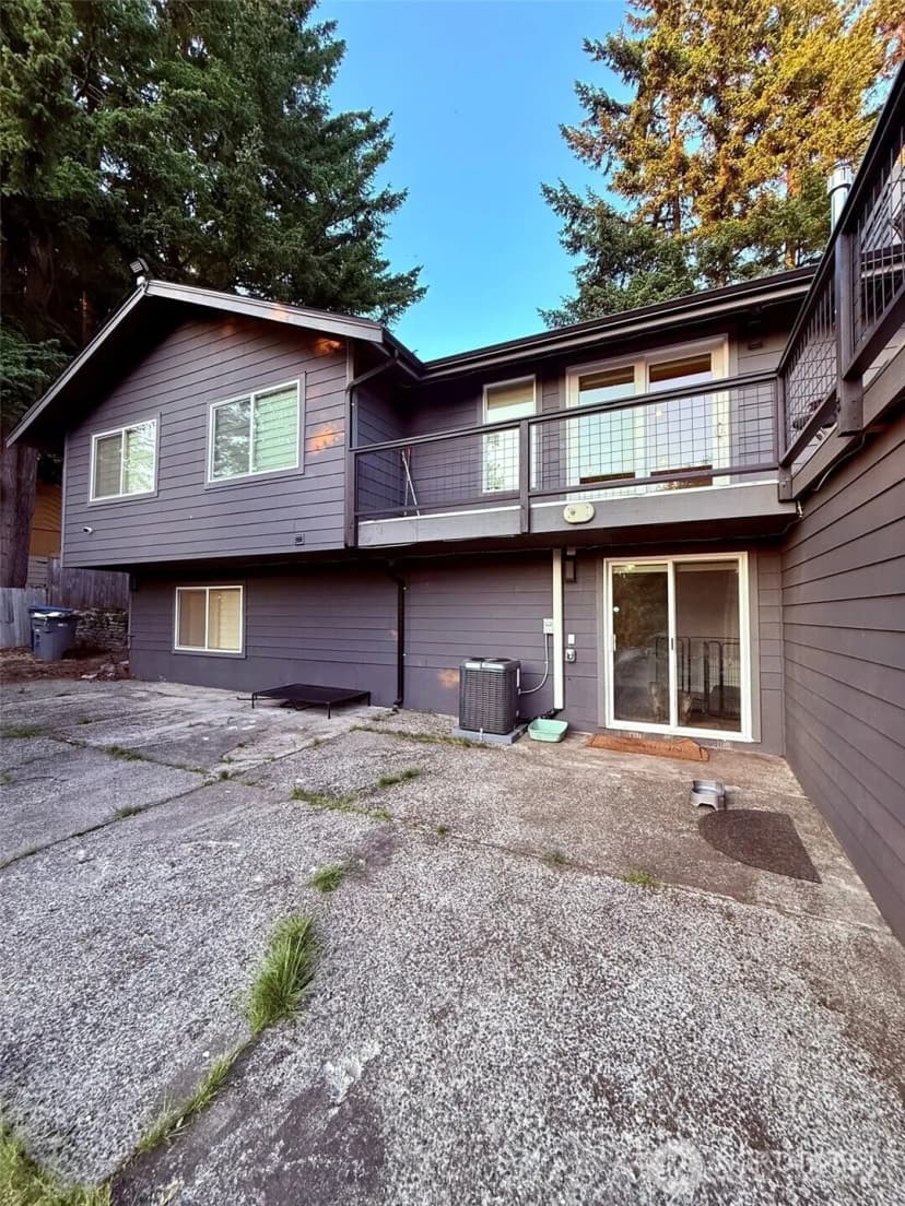 Property photo for 2000 Ne 27th Street, Renton photo 35
