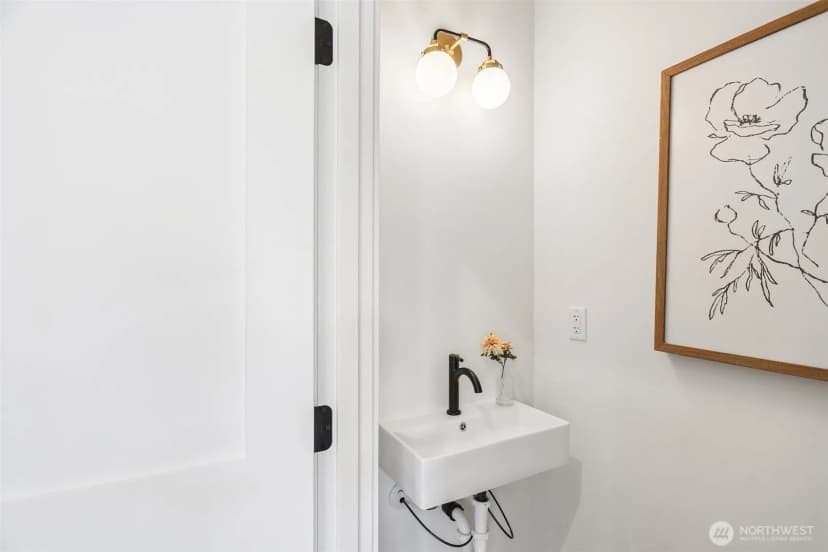 Property photo for 1516 Ne 147th Street, Shoreline photo 19