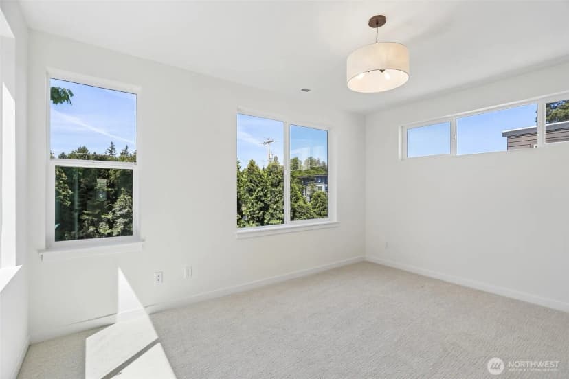 Property photo for 1516 Ne 147th Street, Shoreline photo 20