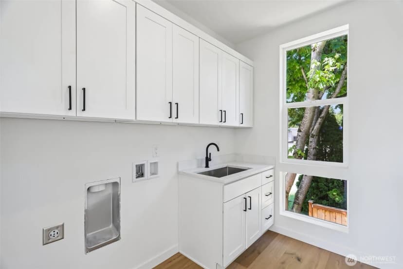 Property photo for 1516 Ne 147th Street, Shoreline photo 10