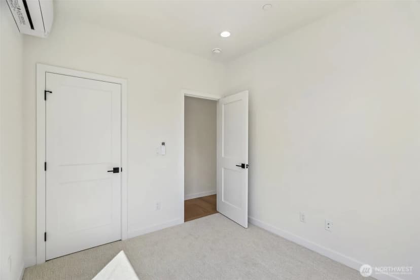 Property photo for 1516 Ne 147th Street, Shoreline photo 17