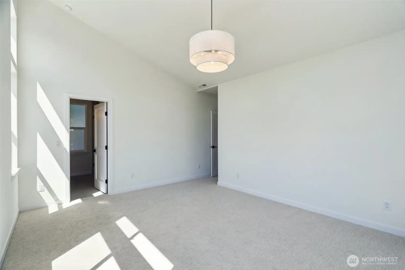 Property photo for 1516 Ne 147th Street, Shoreline photo 28