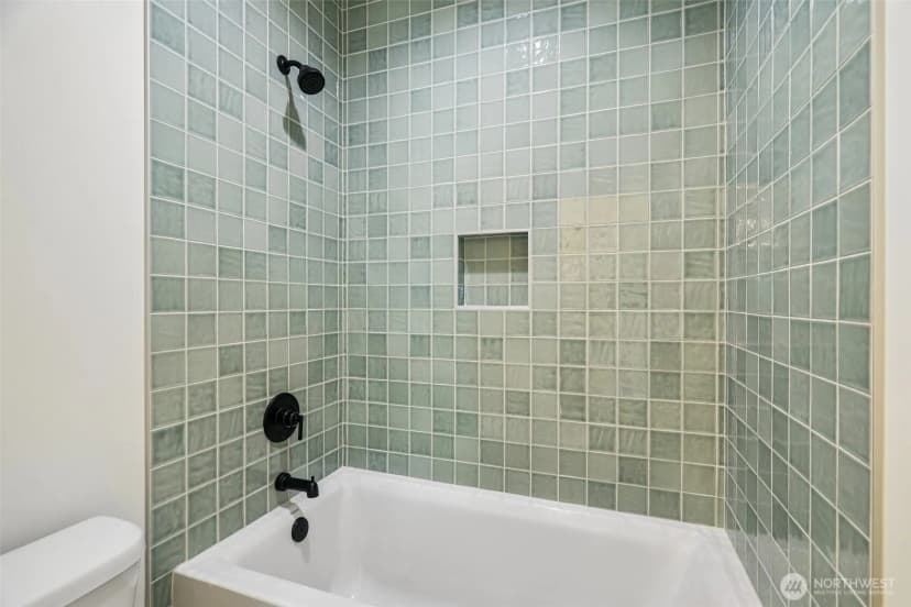 Property photo for 1516 Ne 147th Street, Shoreline photo 23