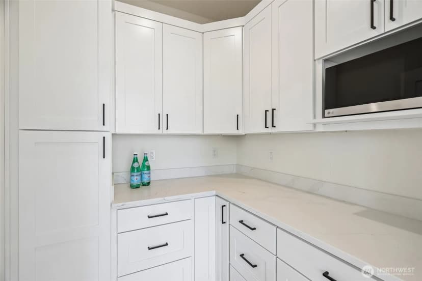Property photo for 1516 Ne 147th Street, Shoreline photo 9