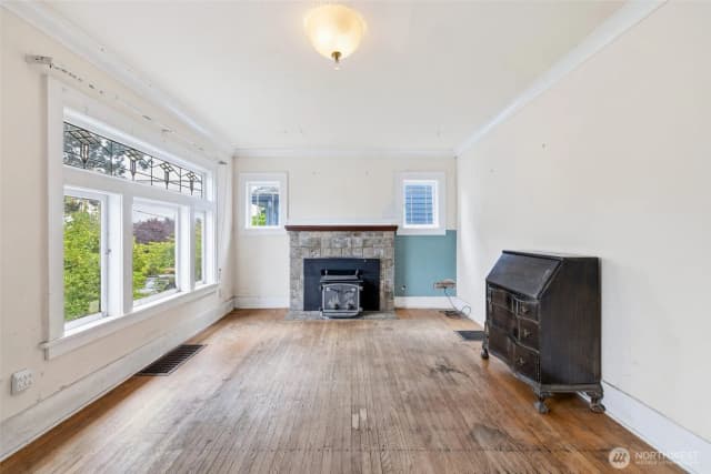 Property photo for 3831 Bagley Avenue N, Seattle photo 3