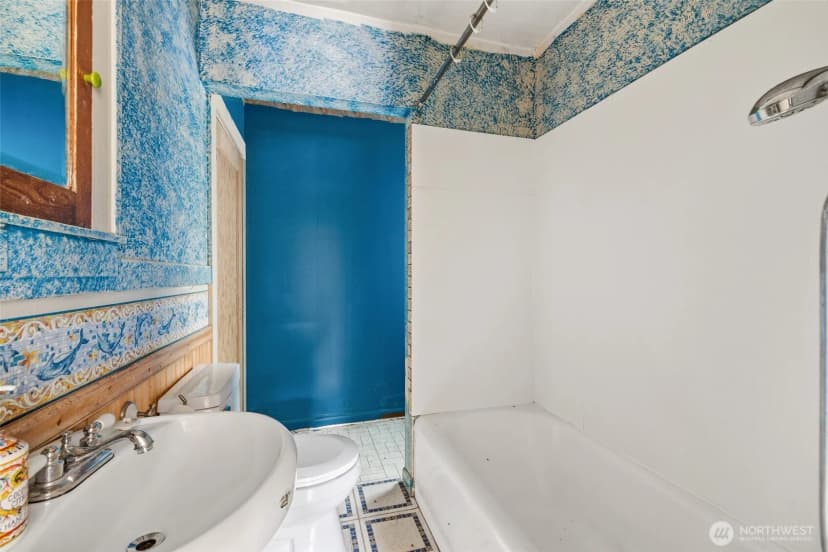 Property photo for 3831 Bagley Avenue N, Seattle photo 6