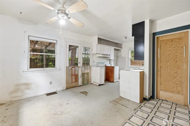 Property photo for 3831 Bagley Avenue N, Seattle photo 4