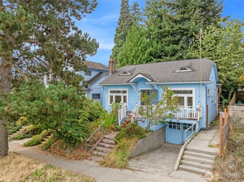 Property photo for 3831 Bagley Avenue N, Seattle