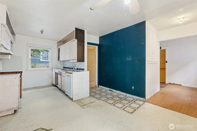 Property photo for 3831 Bagley Avenue N, Seattle photo 5