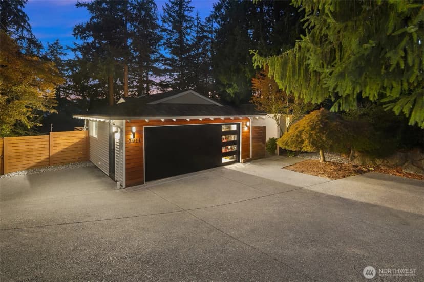 Property photo for 2911 198th Avenue Se, Sammamish photo 33