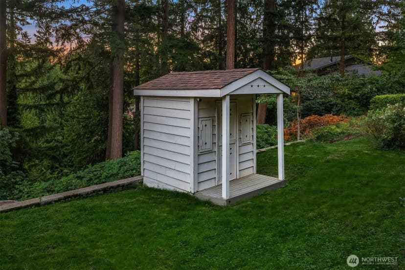 Property photo for 2911 198th Avenue Se, Sammamish photo 27