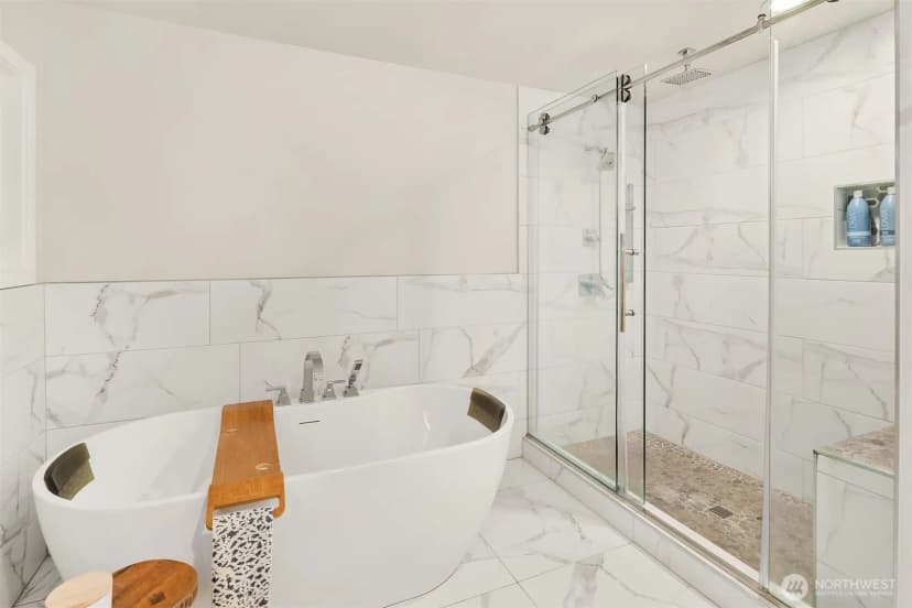 Property photo for 2911 198th Avenue Se, Sammamish photo 16