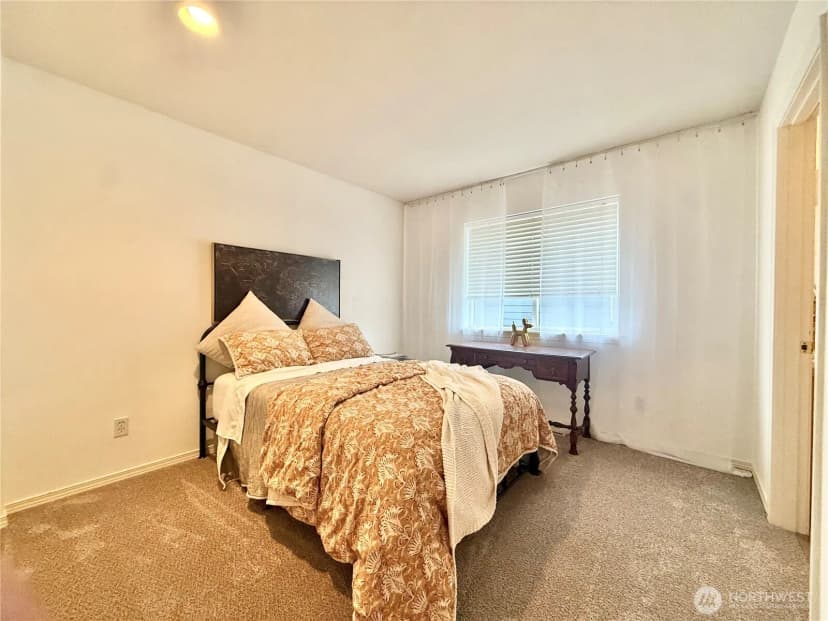 Property photo for 6214 Perry Avenue Se, Auburn photo 32