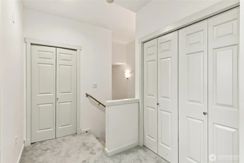 Property photo for 1601 Ne Katsura Street #101, Issaquah photo 25