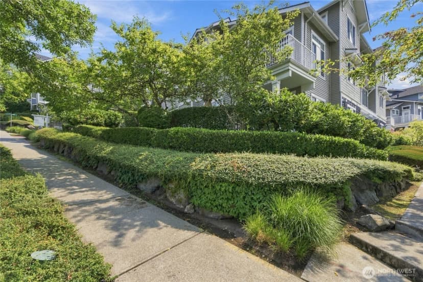 Property photo for 1601 Ne Katsura Street #101, Issaquah photo 35