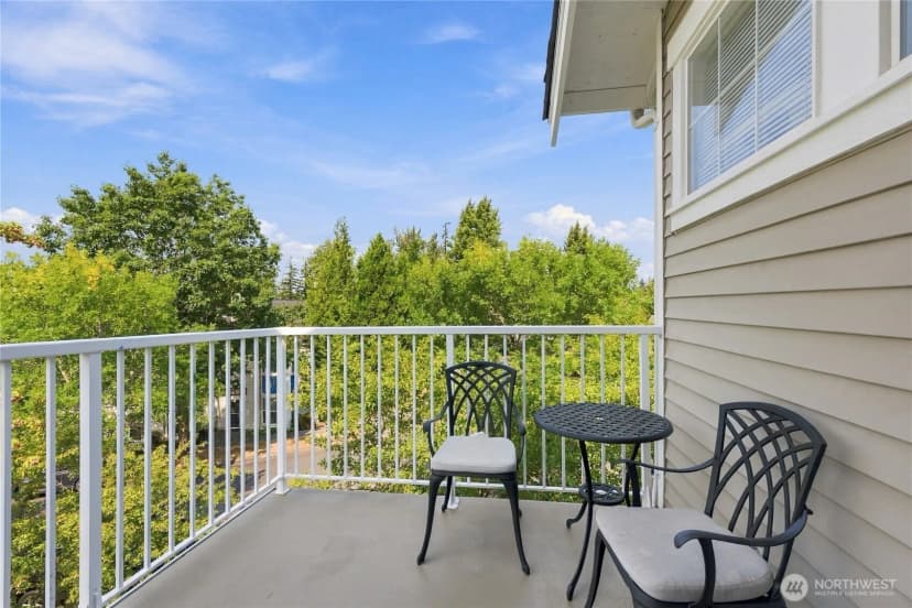 Property photo for 1601 Ne Katsura Street #101, Issaquah photo 12
