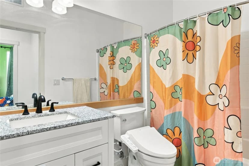 Property photo for 1601 Ne Katsura Street #101, Issaquah photo 28