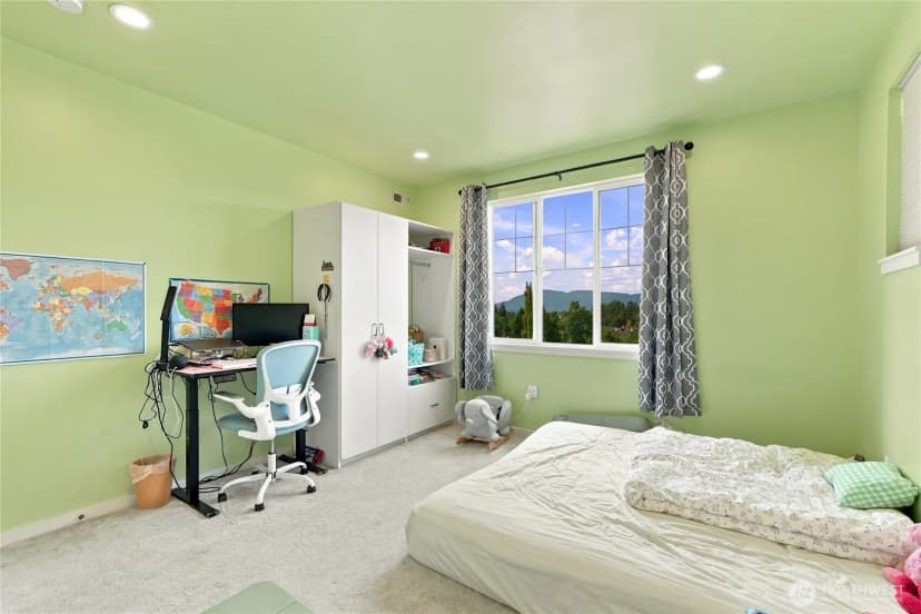 Property photo for 1601 Ne Katsura Street #101, Issaquah photo 30