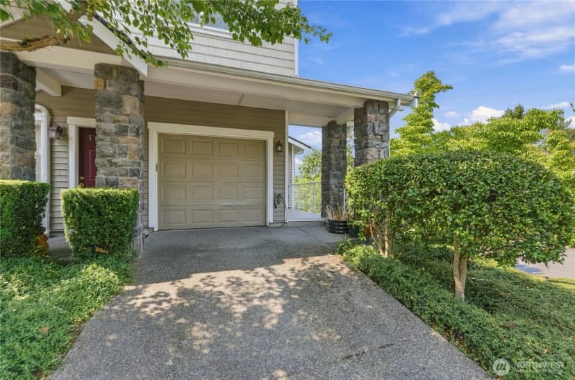 Property photo for 1601 Ne Katsura Street #101, Issaquah photo 4