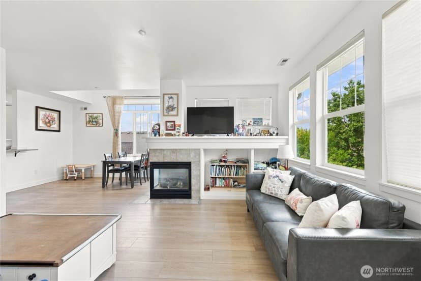 Property photo for 1601 Ne Katsura Street #101, Issaquah photo 8
