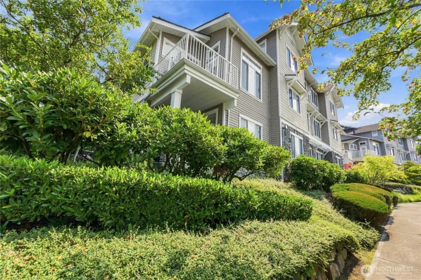 Property photo for 1601 Ne Katsura Street #101, Issaquah