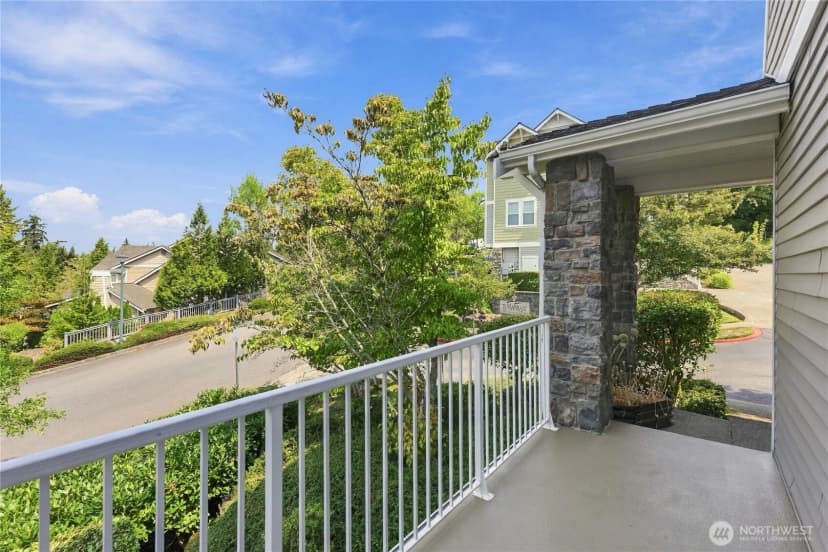 Property photo for 1601 Ne Katsura Street #101, Issaquah photo 6