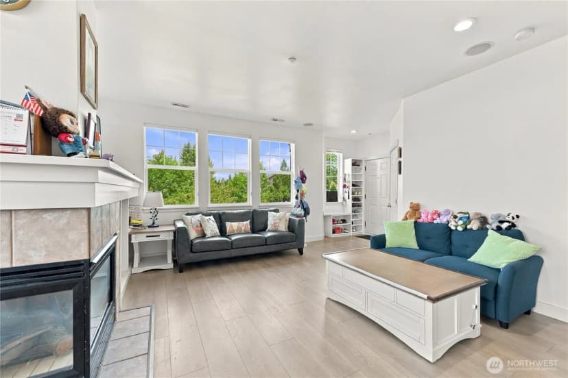 Property photo for 1601 Ne Katsura Street #101, Issaquah photo 7